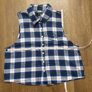 Wild Fable L Cropped Flannel Button up Sleeveless Red White Blue